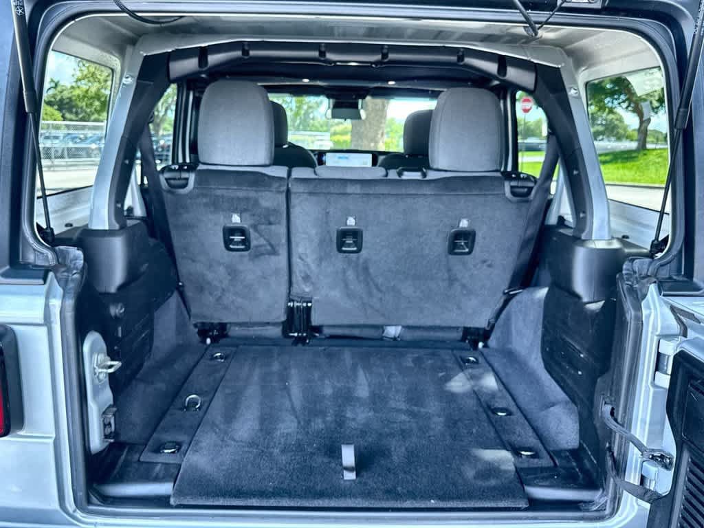 Used 2024 Jeep Wrangler Unlimited Sport AWD/4WD image 25