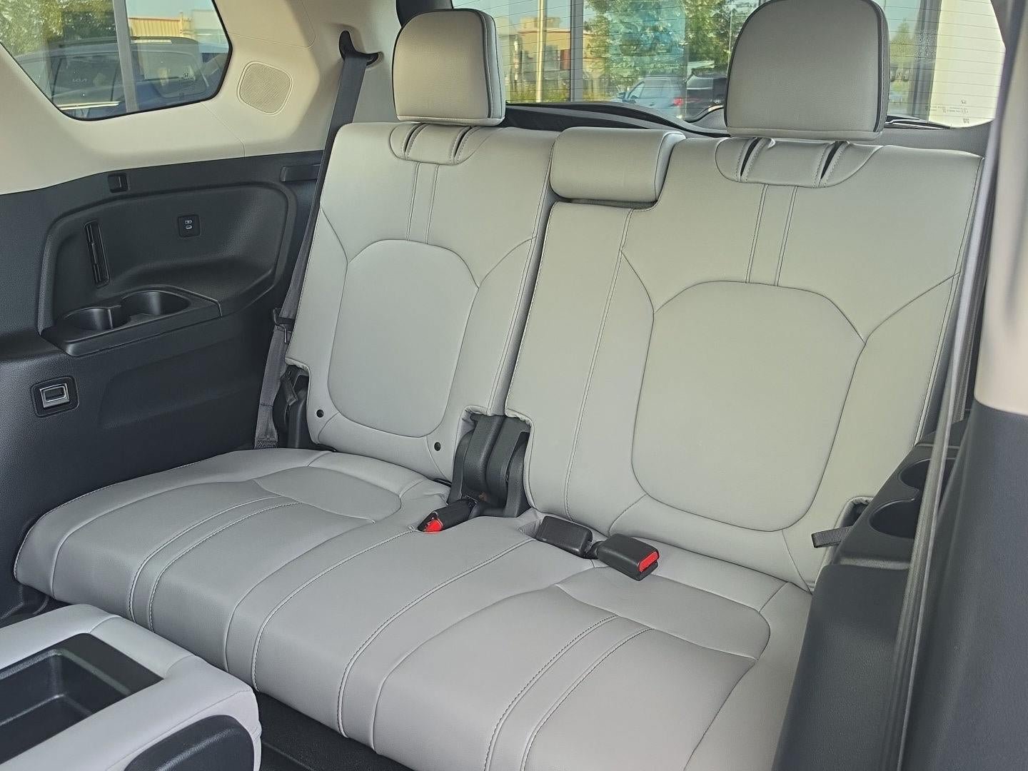 Used 2024 Honda Pilot Elite image 18