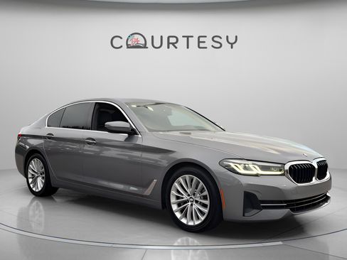 Used 2023 BMW 530i xDrive image 7