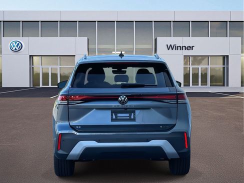 New 2025 Volkswagen Tiguan SE image 4