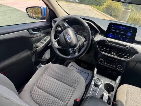 Used 2020 Ford Escape SE image 23