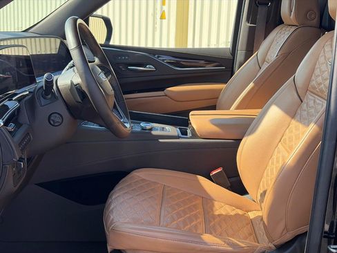 Used 2021 Cadillac Escalade Premium Luxury w/ Driver Assist Tech Package AWD/4WD image 22