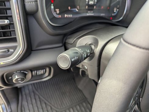 Used 2025 RAM 2500 Laramie w/ Sport Appearance Package image 21