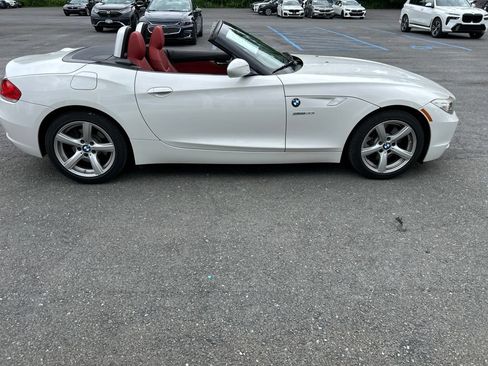 Used 2010 BMW Z4 sDrive30i RWD image 6