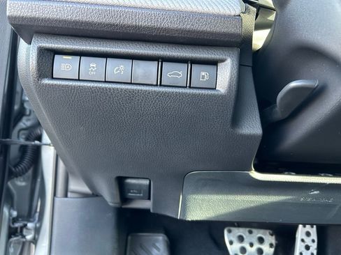 Used 2026 Toyota Camry SE image 18