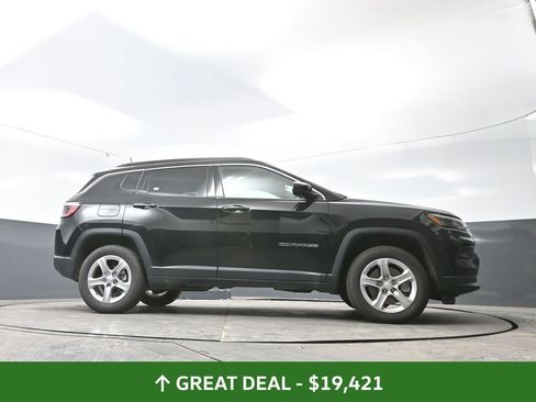 Used 2024 Jeep Compass Latitude image 45