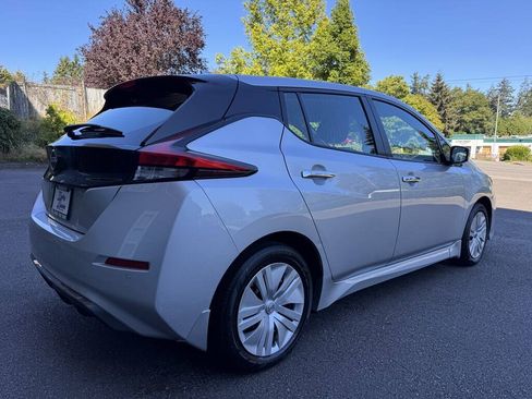 Used 2025 Nissan Leaf S FWD image 3