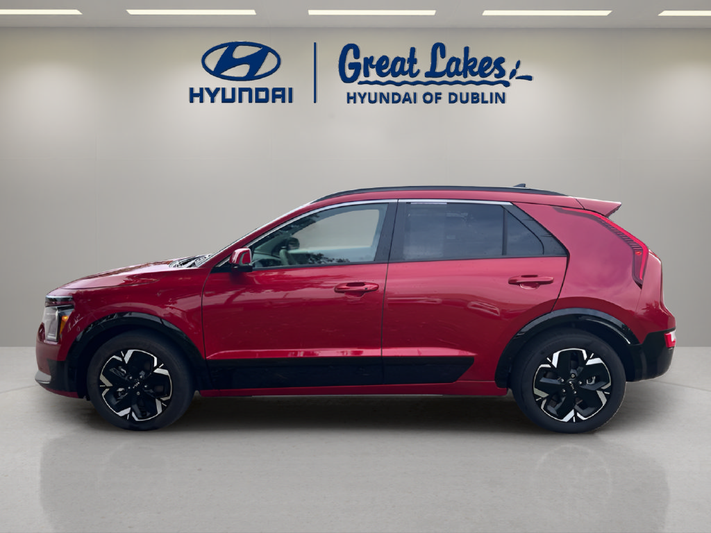 Used 2023 Kia Niro Wind w/ Wind Preserve Package FWD image 2