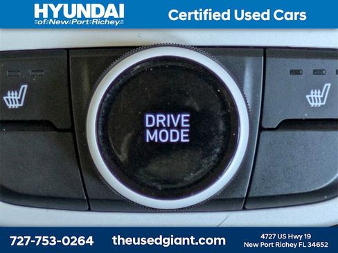 Certified 2024 Hyundai Venue Limited image 24