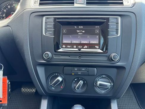 Used 2017 Volkswagen Jetta S FWD image 19