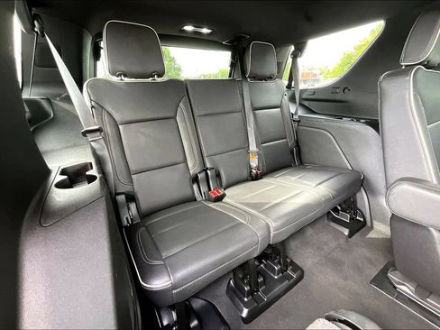 Used 2024 GMC Yukon SLT AWD/4WD image 28