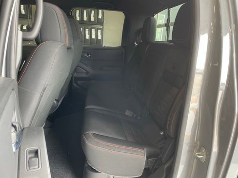 Certified 2025 Nissan Frontier Pro-X RWD image 17