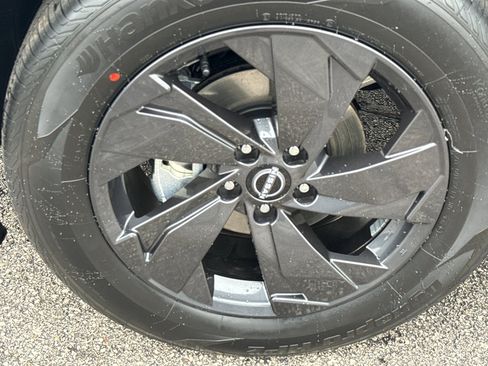 New 2026 Nissan Rogue SV AWD/4WD image 9