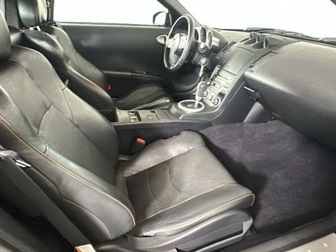 Used 2004 Nissan 350Z Touring RWD image 26