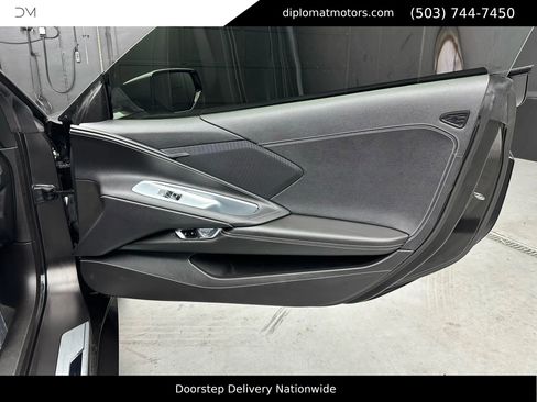 Used 2022 Chevrolet Corvette Stingray Coupe w/ Z51 Performance Package image 35