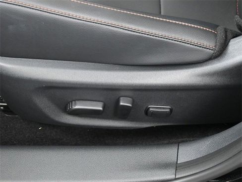 Used 2025 Nissan Sentra SR w/ SR Premium Package image 13