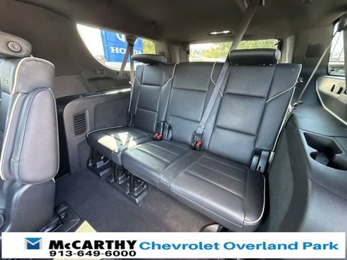 Used 2021 Cadillac Escalade ESV Premium Luxury w/ LPO, Illumination Package image 15