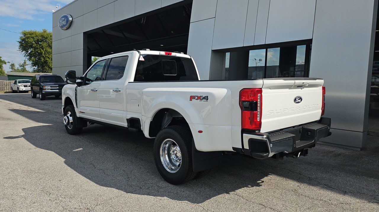 New 2027 Ford F350 Lariat w/ Lariat Ultimate Package AWD/4WD image 3