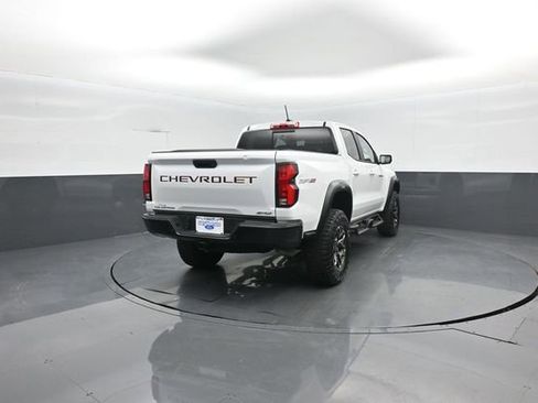 Used 2024 Chevrolet Colorado ZR2 w/ Safety Package AWD/4WD image 7