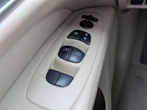 Used 2014 Nissan Pathfinder Platinum w/ Platinum Premium Package FWD image 29