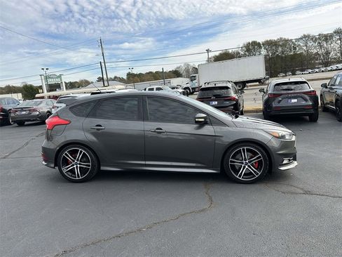 Used 2015 Ford Focus ST w/ Equipment Group 402A image 25