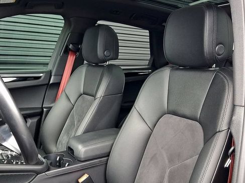 Certified 2021 Porsche Macan AWD/4WD image 5