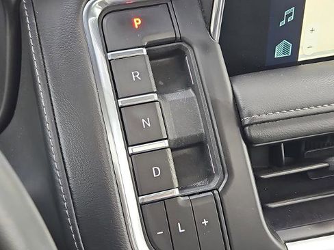 Certified 2023 Chevrolet Tahoe Z71 w/ Z71 Off-Road Package image 15