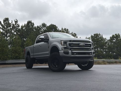 Used 2022 Ford F350 Platinum w/ FX4 Off-Road Package AWD/4WD image 2