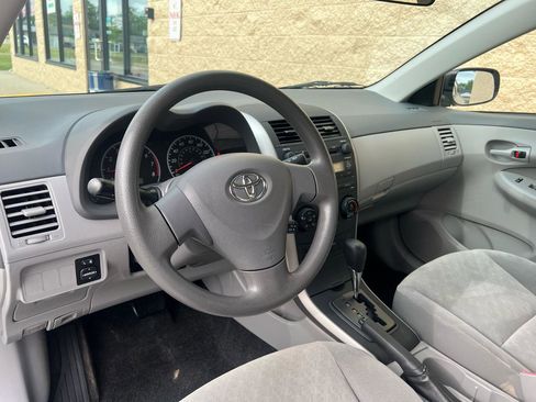 Used 2009 Toyota Corolla FWD image 12