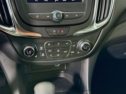 Used 2023 Chevrolet Equinox LT AWD/4WD image 9