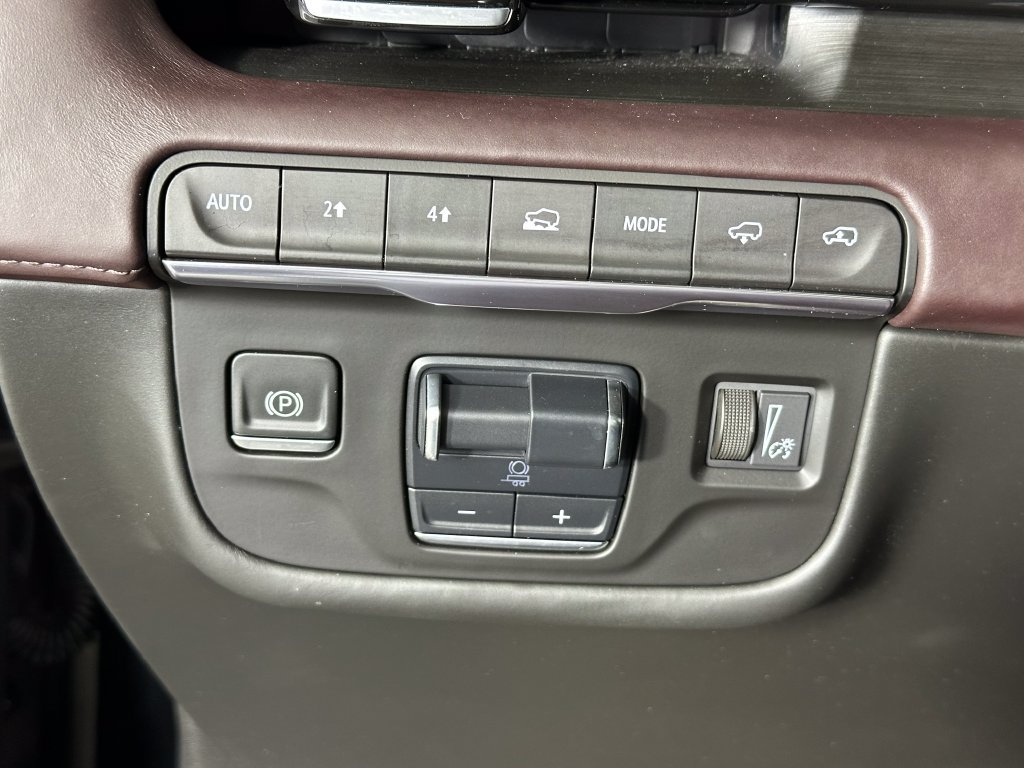 Used 2023 Cadillac Escalade Premium Luxury Platinum w/ LPO, Radiant Package AWD/4WD image 20