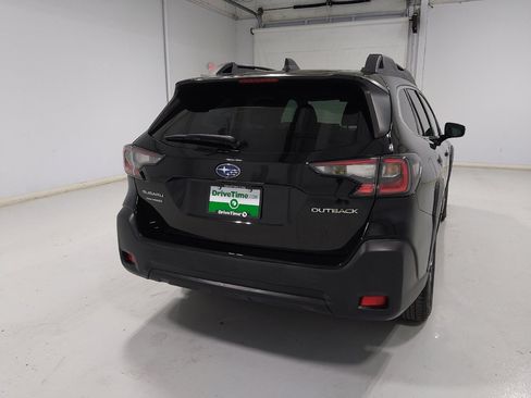 Used 2023 Subaru Outback Premium AWD/4WD image 7