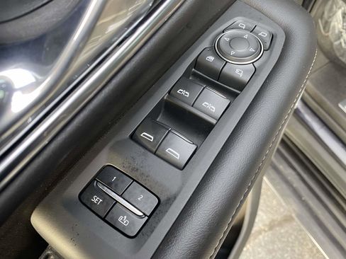 Used 2023 Chevrolet Tahoe Premier image 17