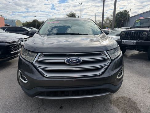 Used 2018 Ford Edge Titanium w/ Equipment Group 301A FWD image 2