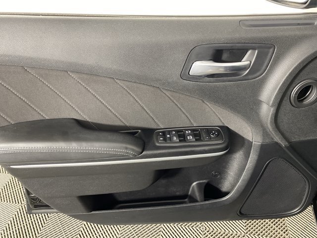 Used 2021 Dodge Charger SXT RWD image 11