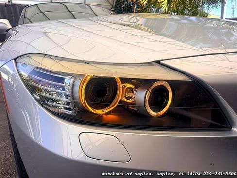 Used 2011 BMW Z4 sDrive30i w/ Premium Pkg image 17