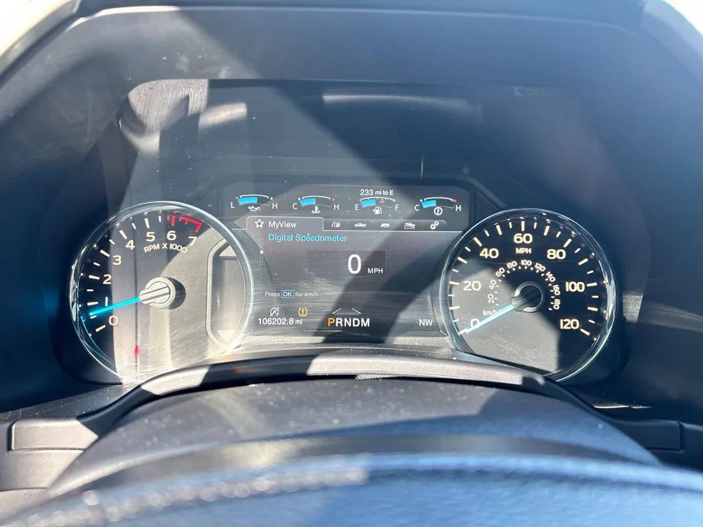 Used 2018 Ford F150 Lariat w/ Equipment Group 502A Luxury AWD/4WD image 16