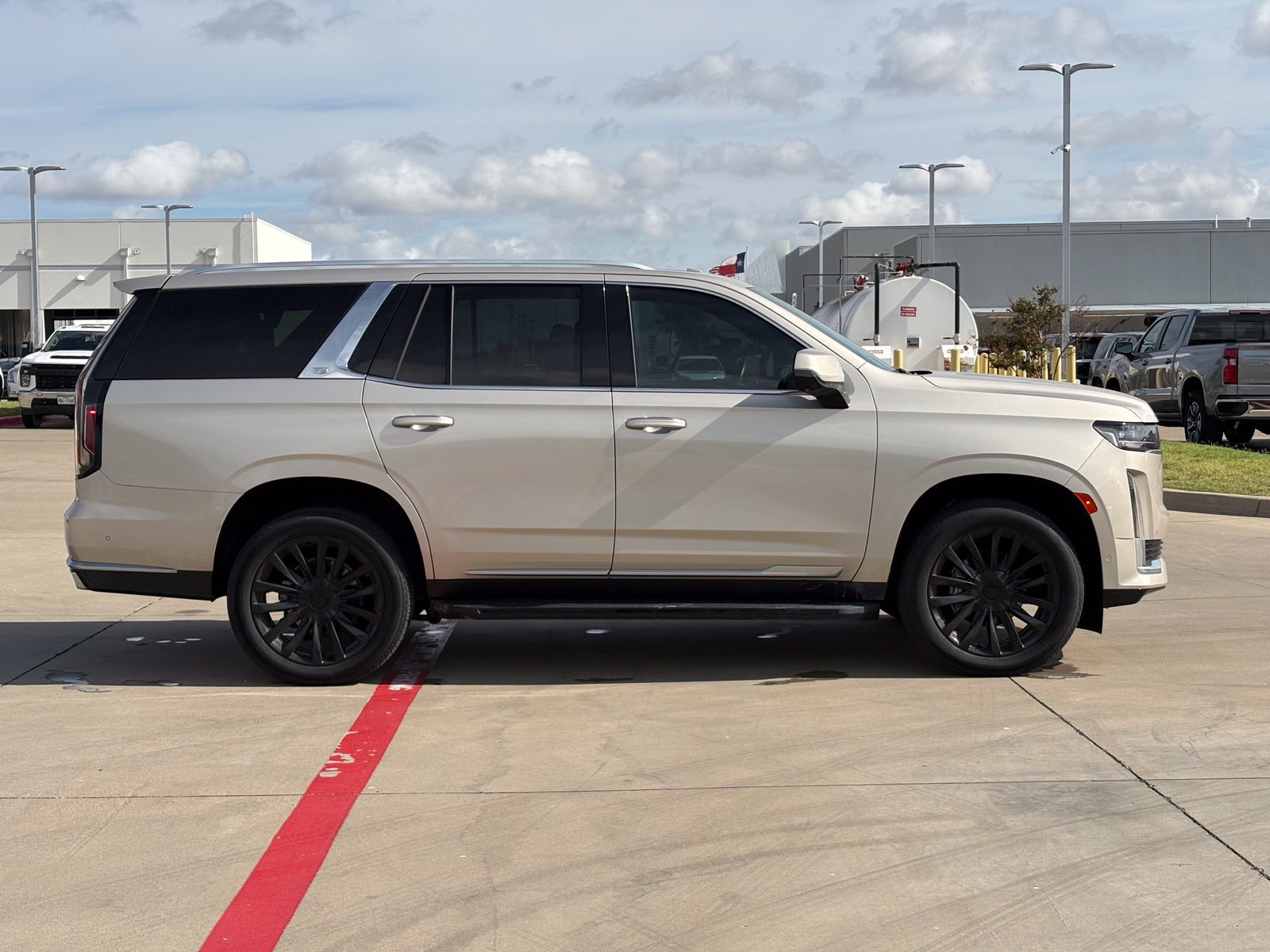 Certified 2023 Cadillac Escalade Premium Luxury AWD/4WD image 8