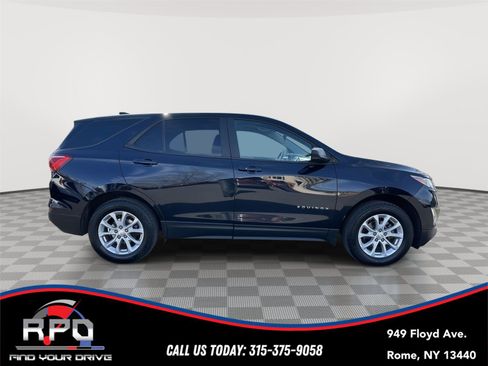 Used 2020 Chevrolet Equinox LS w/ LS Convenience Package image 6