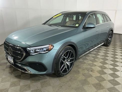 Used 2025 Mercedes-Benz E 450 4MATIC All-Terrain Wagon image 3