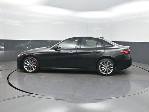 Used 2023 Alfa Romeo Giulia Sprint image 2