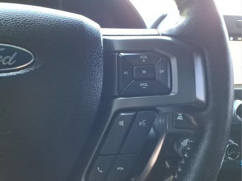 Used 2019 Ford F150 Lariat w/ Equipment Group 502A Luxury AWD/4WD image 15