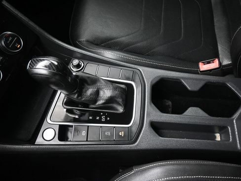 Used 2020 Volkswagen Jetta SEL Premium FWD image 24
