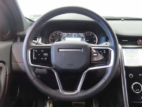 Used 2023 Land Rover Discovery Sport SE R-Dynamic image 9