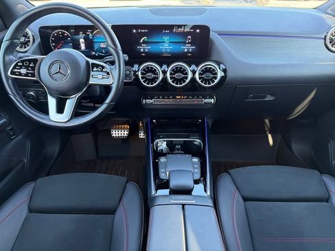 Used 2023 Mercedes-Benz GLA 250 4MATIC image 9