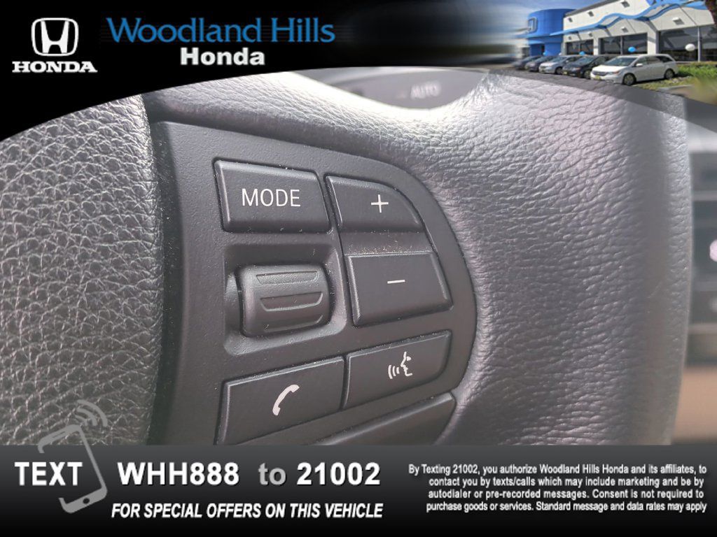 Used 2018 BMW 320i Sedan RWD image 12
