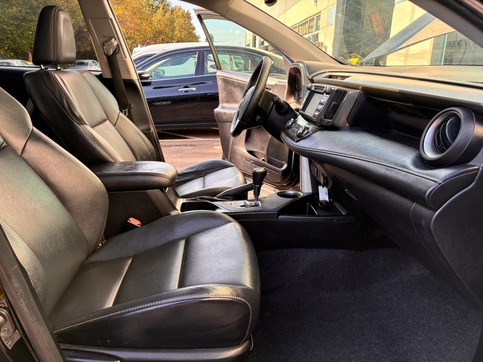 Used 2015 Toyota RAV4 Limited w/ Technology Package AWD/4WD image 34