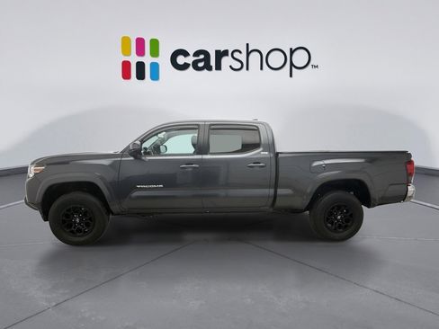 Used 2022 Toyota Tacoma SR5 AWD/4WD image 2