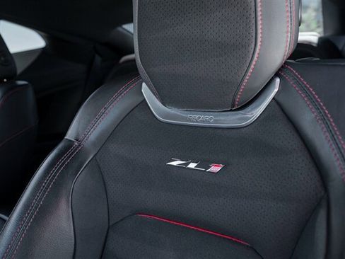 Used 2021 Chevrolet Camaro ZL1 RWD image 26