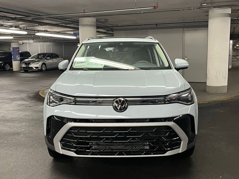 New 2026 Volkswagen Taos SEL AWD/4WD image 32